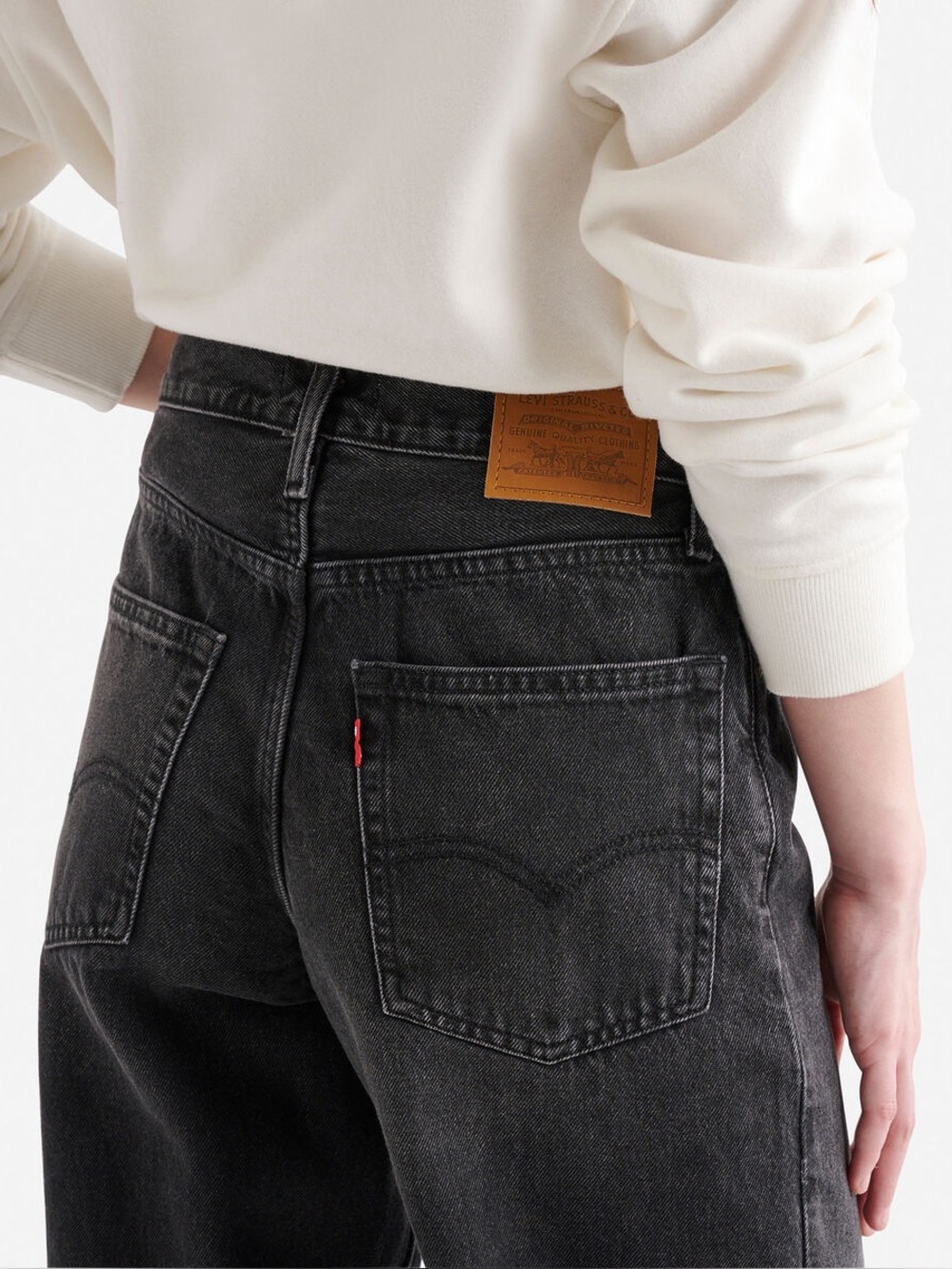 Levi's Women's Black High-Rise Raw Hem Jeans size 26